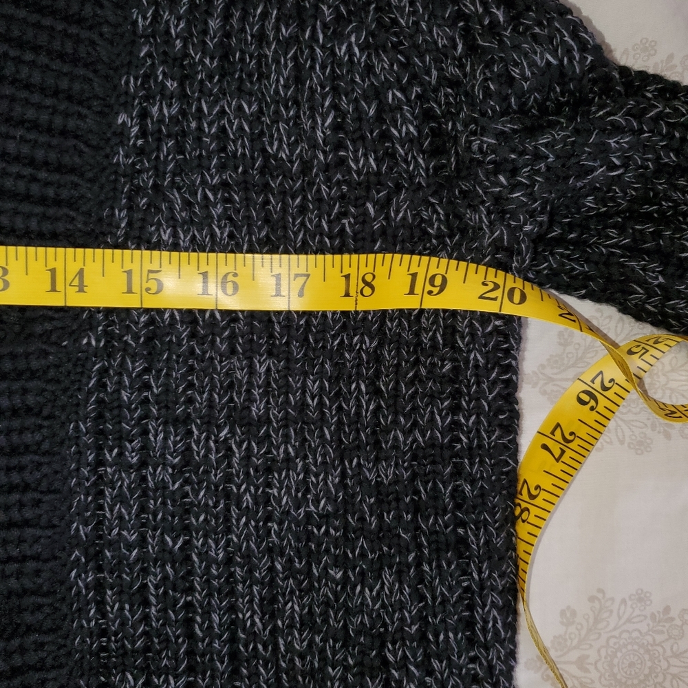Express Sweater. - Picture 7 of 7